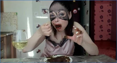 Scat Lina Pushes Boundaries in Extreme Fetish clip