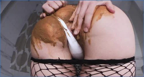 DirtyBetty Pushes Her Limits with Real Shitting Copro in Russia