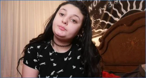 Badkitty España in Beautiful Girl Farting and Burping with Hardcore Shitting and Pissing