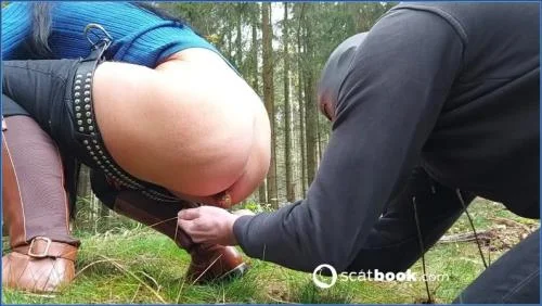Mistress Luciana's Hardcore Anal Shitting on Slave Hands