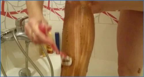 Natalya Uses Shit Like Shaving Gel in wild Smearing Scat vid