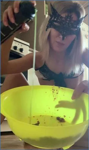 Shitting with Mistress Lily in Cream- Hardcore Pooping Fetish